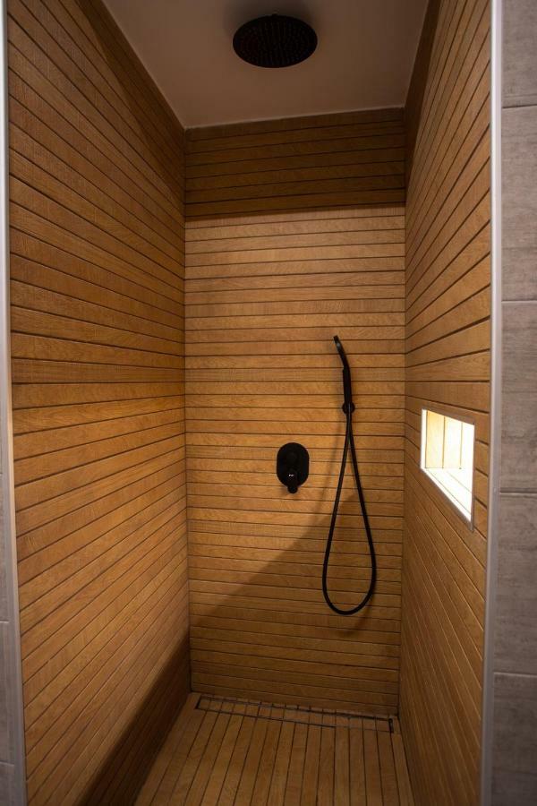 Pago Boutique Suites ซาเกร็บ ภายนอก รูปภาพ